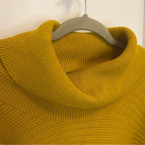 Anthropologie Sweater Size Large - Picture 13 of 13